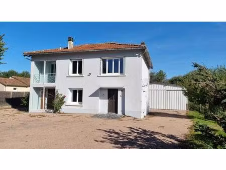 maison + hangar proche commerces