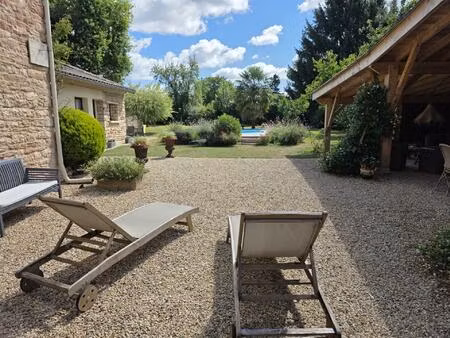 propriété de charme avec piscine.