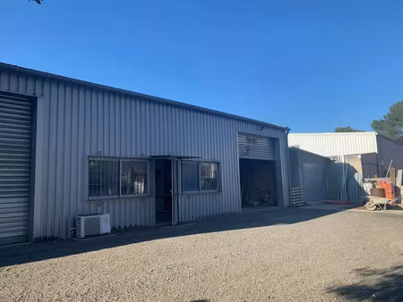 location locaux professionnels 175 m² à léognan (33850)  1 523 €