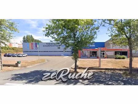 location locaux professionnels à laval (53000)  13 333 €