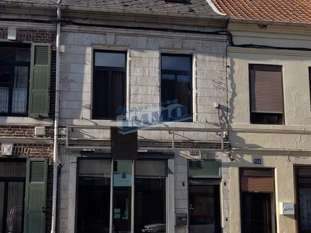 local commercial avec habitation sur avesnes le comte.