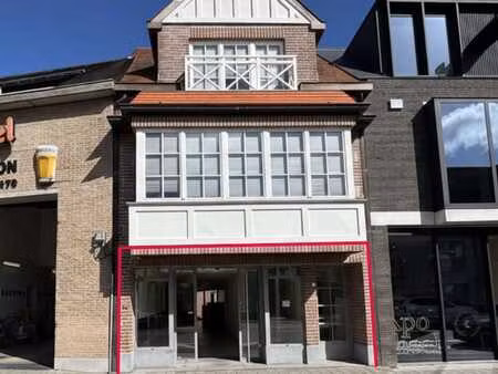 magasin central prêt à emménager (103 m²)