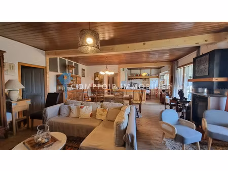 vente maison 7 pièces 140 m² à coucouron (07470)  224 000 €