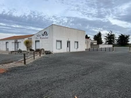 vente immeuble 60 m² surgères (17700)