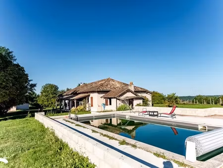 vente maison 6 pièces 140 m² à montesquieu (82200)  278 000 €