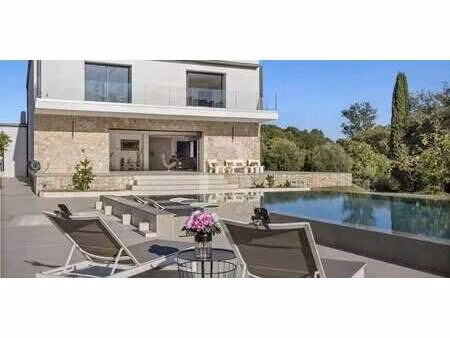 villa avec piscine et jardin valbonne (06)