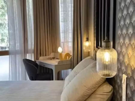 location meublée appartement 2 pièces 57 m² à clichy (92110)  1 400 €