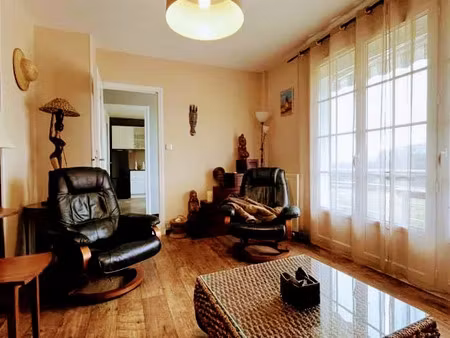 location meublée maison 4 pièces 80 m² à chissey-en-morvan (71540)  950 €