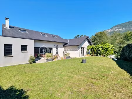 maison contemporaine à vendre à saint-jeoire-prieuré