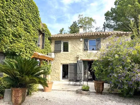 maison de luxe à vendre à aramon