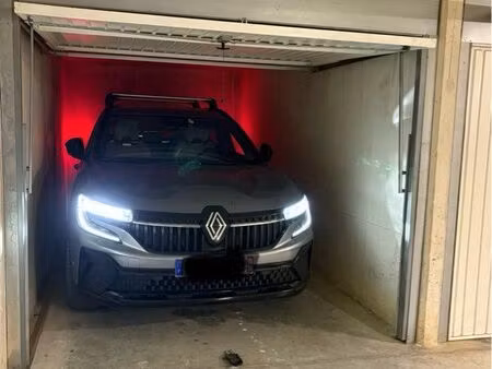 loc garage aiguelongue loyer 98