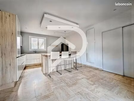 maison 9 pièces 304 m²