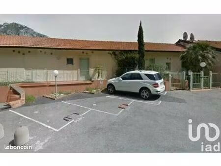 parking/box èze