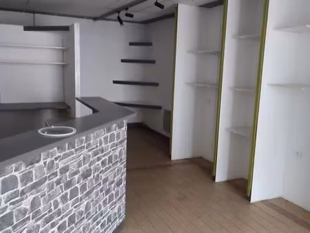 local commercial 60 m²