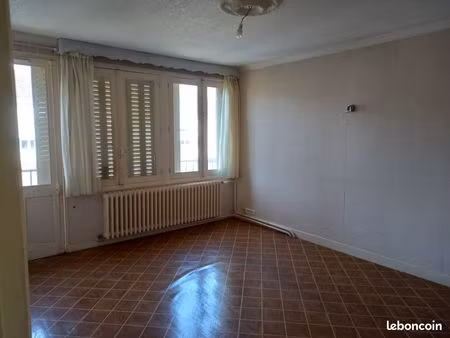 maison montluçon 65m²