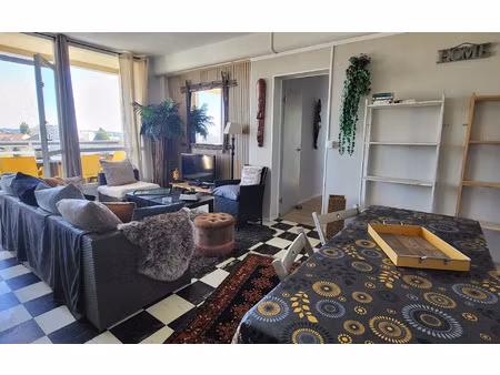 location appartement  109 m² t-5 à limoges  399 €