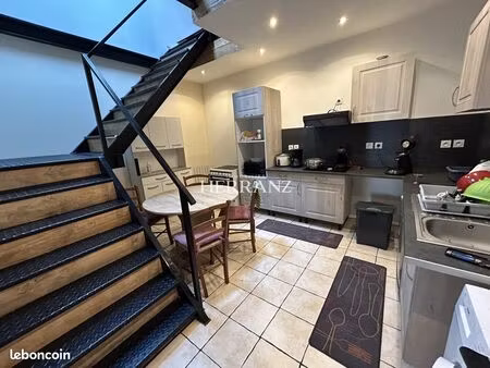 immeuble 474 m² saint-denis-de-pile