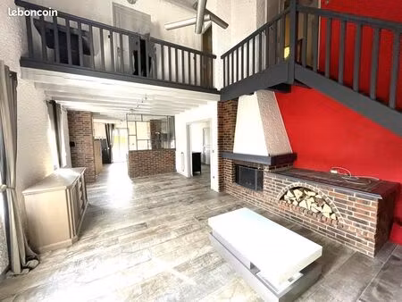 maison 7 pièces 218 m²