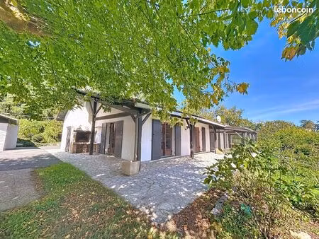 maison 4 pièces 138 m²