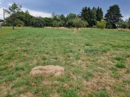 71 000 euros  33 euros / m² terrain constructible