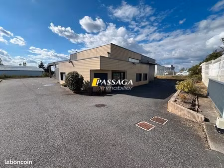 local commercial 451 m² olemps