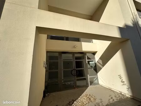 local commercial 95 m² le muy