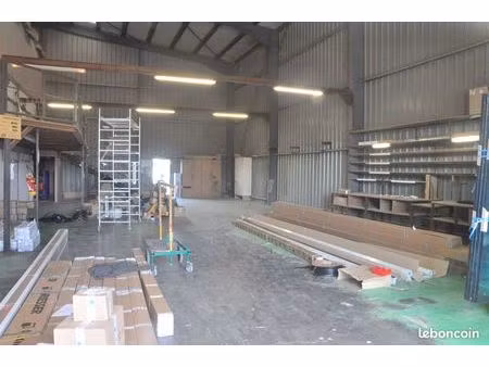 local industriel avec bureaux