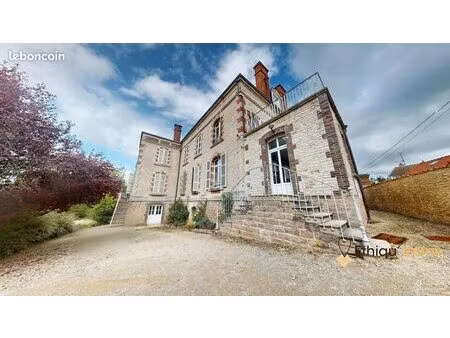 maison 10 pièces 424 m²