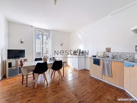maison 8 pièces 181 m²