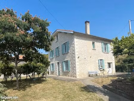 maison 6 pièces 140 m²