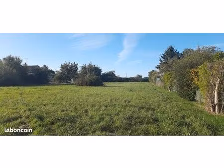 terrain 723 m² chassors