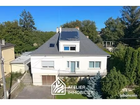 maison 8 pièces 176 m²