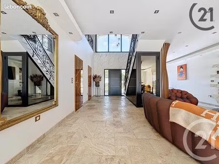 maison 6 pièces 190 m²