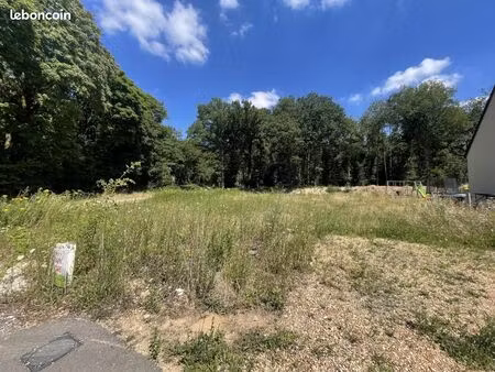 terrain 700 m² fontaine la guyon