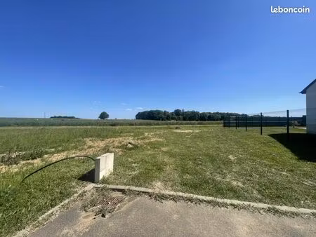 terrain 490 m² sours