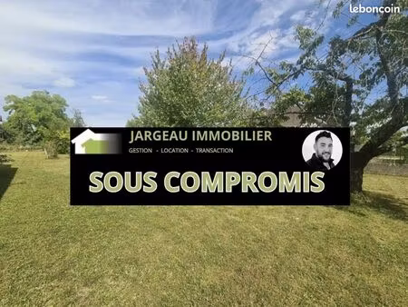 terrain 895 m² sandillon