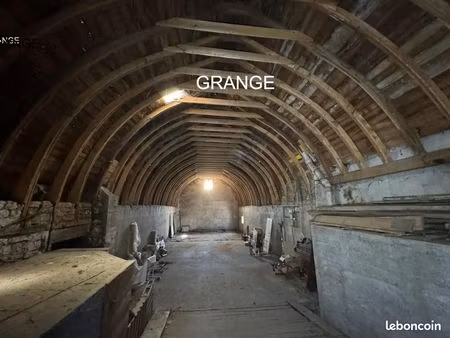 immeuble 11 pièces 167 m²