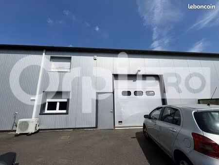 local d'activité 203 m²