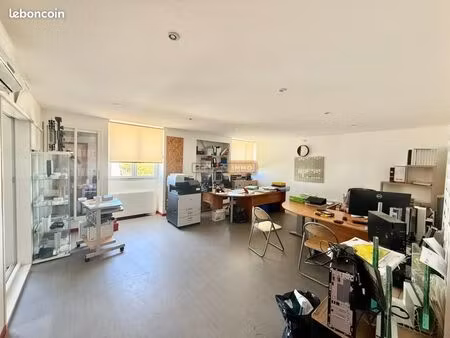 local d'activité 60 m²