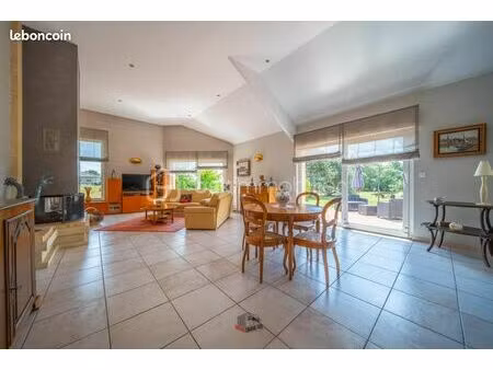 maison 8 pièces 290 m²