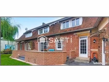 maison 8 pièces 240 m²