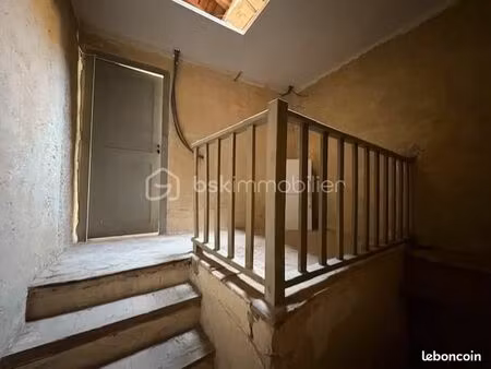 immeuble 7 pièces 130 m²