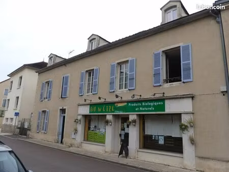 local commercial  activités médicales ou paramédicales ou bureau 190 m2 pouvant être décou