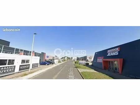 local commercial 140 m²