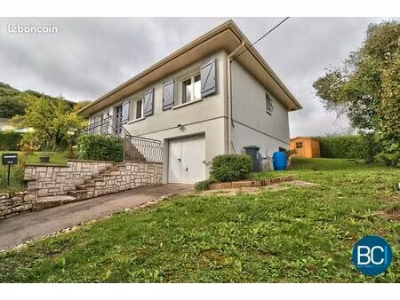 maison 6 pièces 105 m²