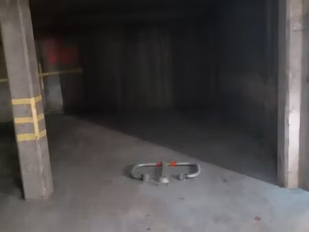 vente place de parking avec accès sécurisé