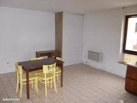 studio 1 pièce 31 m²