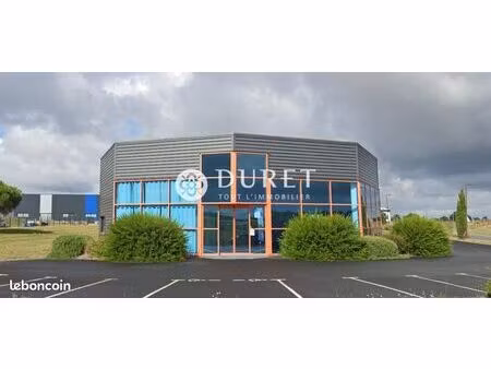 local 500 m² clisson