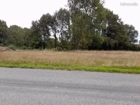 a vendre deux terrains à construire