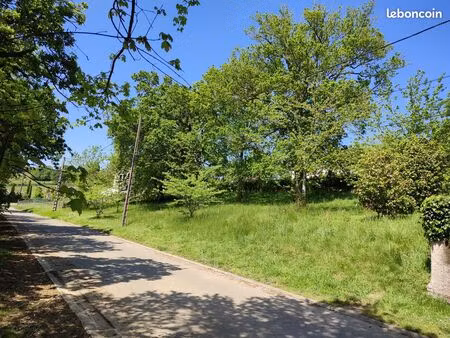 terrain constructible 1400 m² vue pyrénées